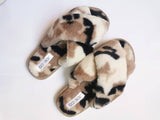 Jen & Co. - SLP-Fuzzy Slippers
